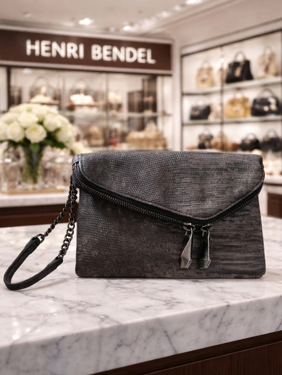 henri bendel Handbags - Henri Bendel Small Bag Wristlet